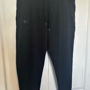Under Armour Men's Black Pants